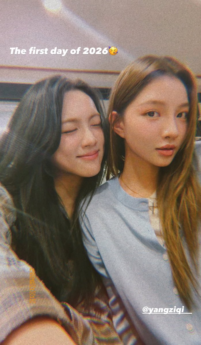 gwsnstagram's tweet image. [#SOSO] 🎞️ w.dy314 story 

New year’s eve in Tokyo ❤️

The first day of 2026 🥳

#공원소녀 #GWSN #소소 #王靖儀