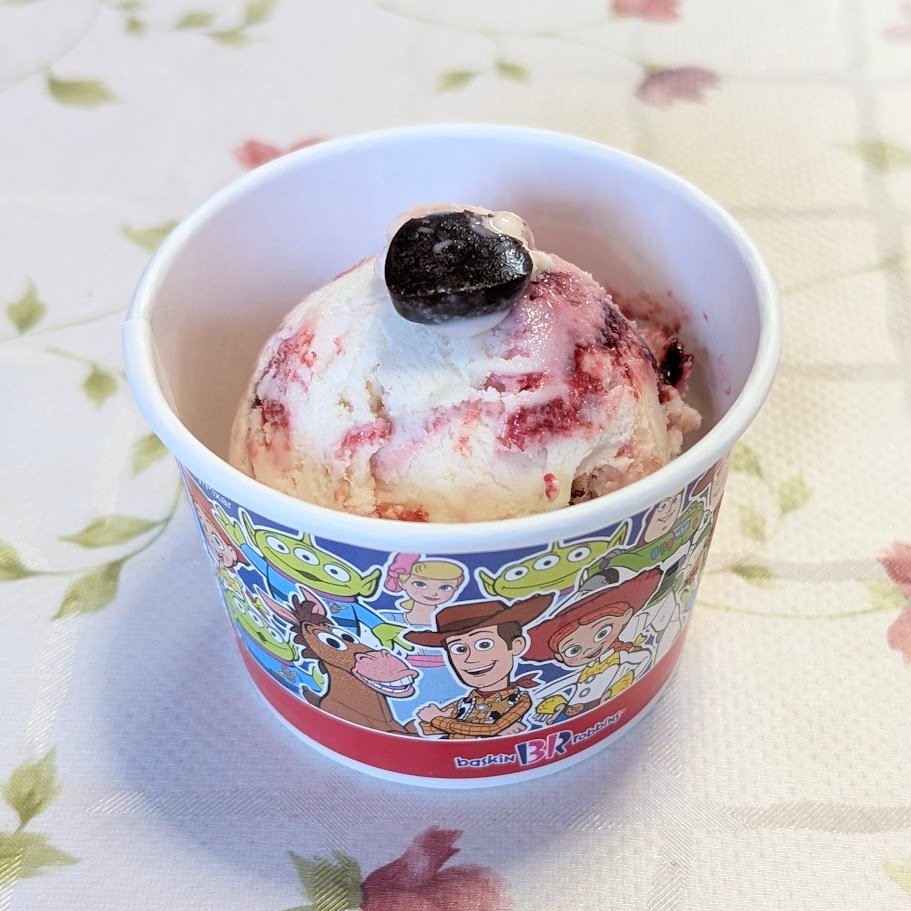 ずっと食べたかったラブポーションサーティワンが ラブラブポーションサーティワンになってた😋