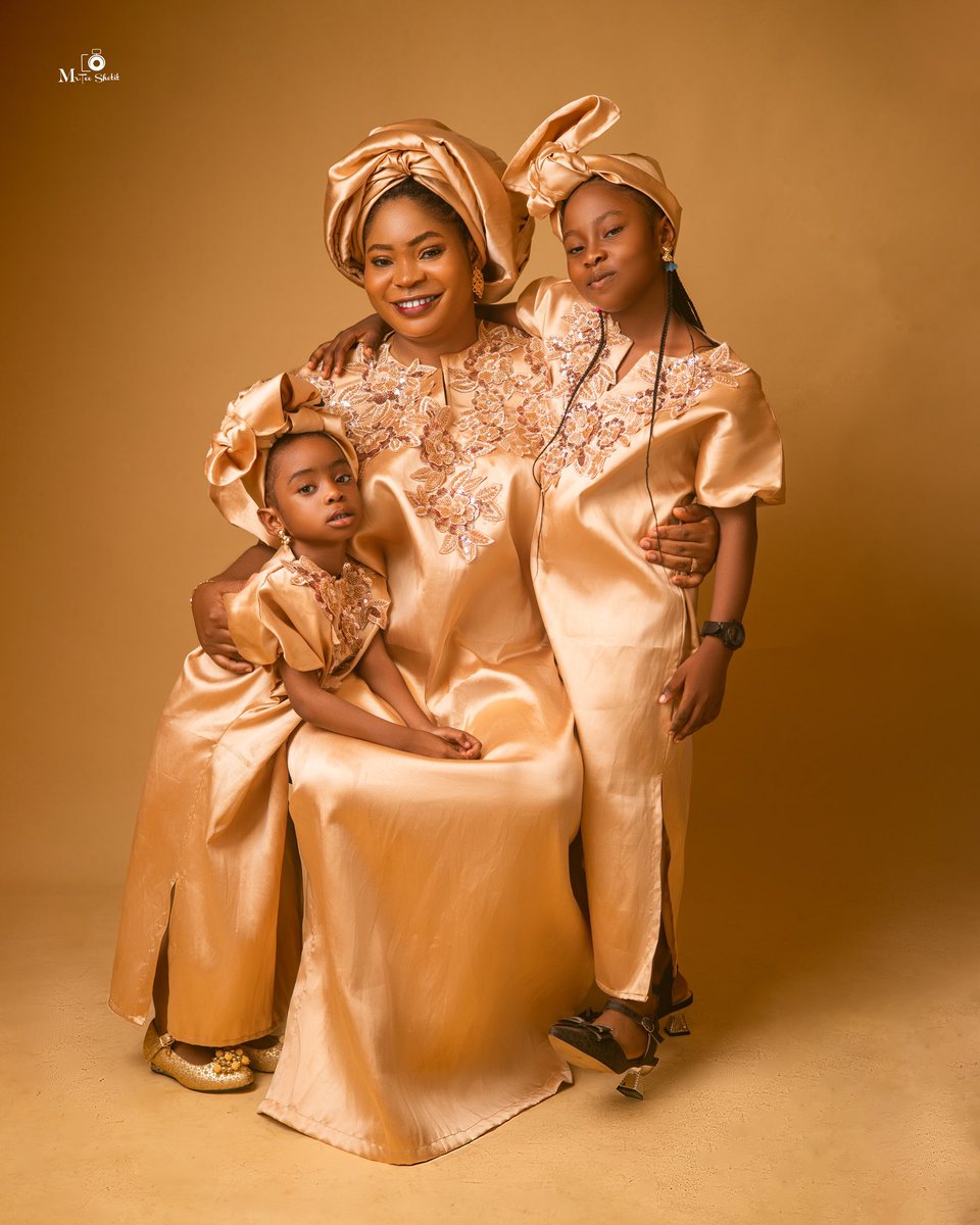 mrtee_shotit's tweet image. Family is everything . 🤎🤎

Photographer : @mrtee_shotit 

#familyshoot #beautifulfamily #mrtee_shotit #creativity