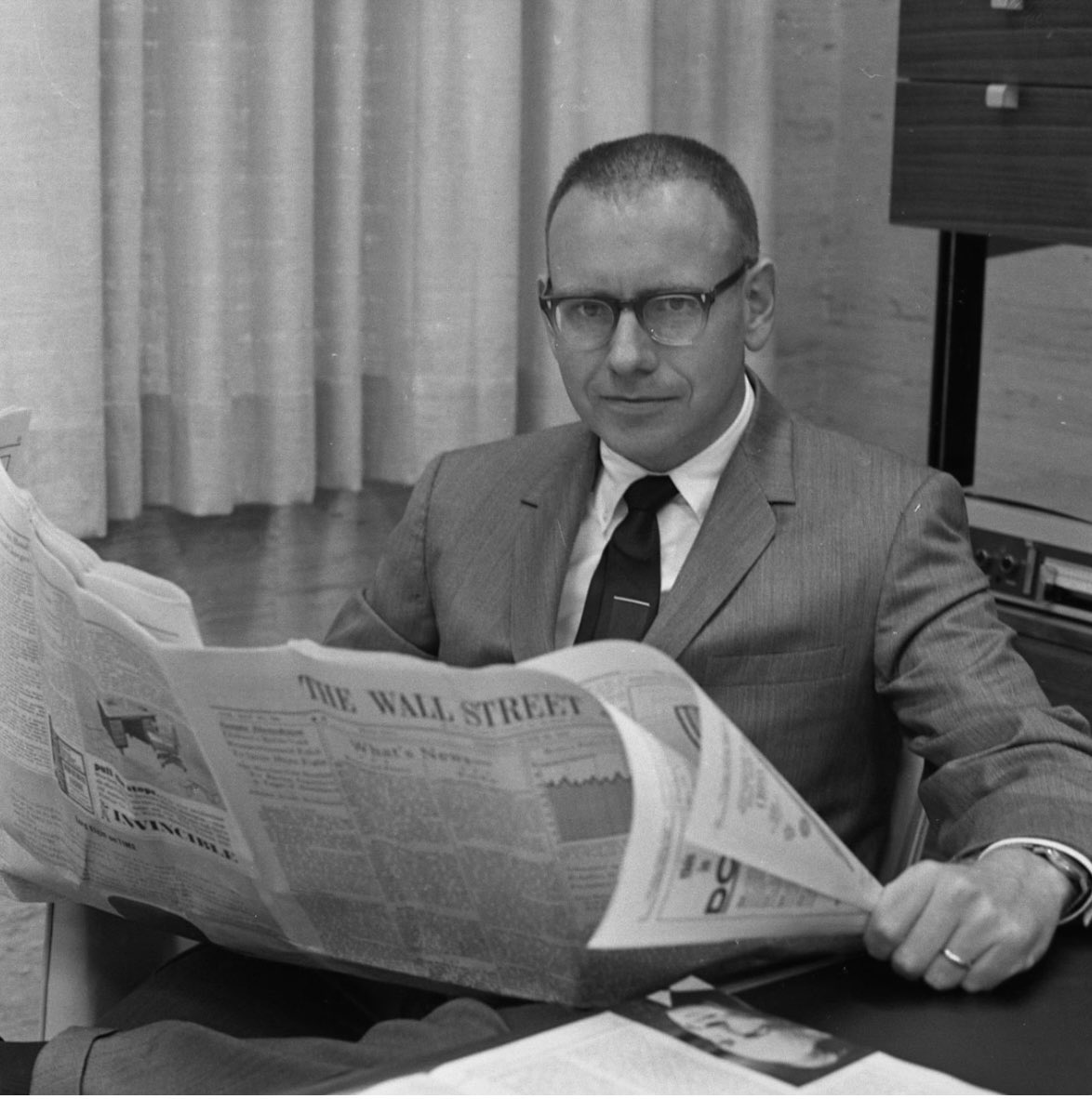 JoshYoung's tweet photo. Warren Buffett has retired. Legend. https://t.co/OsUoEJKD5H