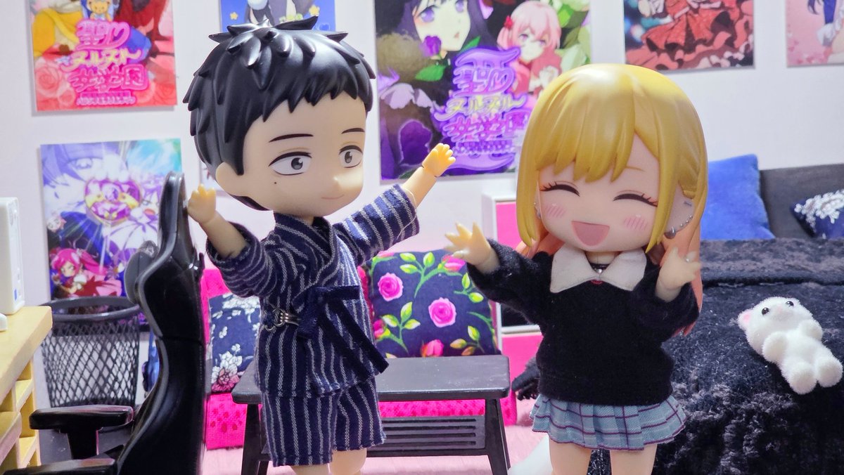 Late post but HAPPY 2026~! 🎉

May we have more adorable adventures this year! 😆