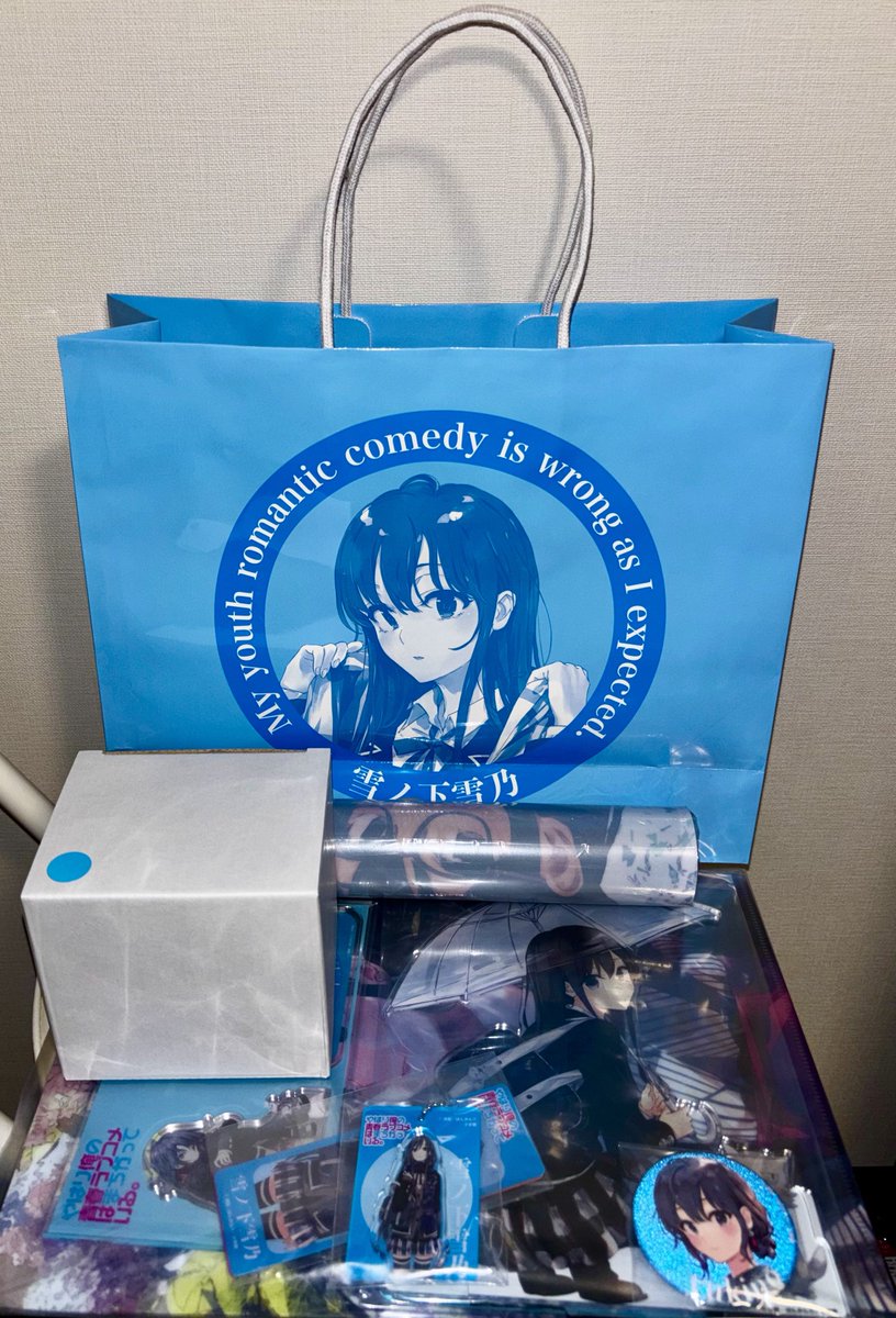 今日は休耳日にしていたのでドンキホーテに推し（雪ノ下雪乃）のコラボ