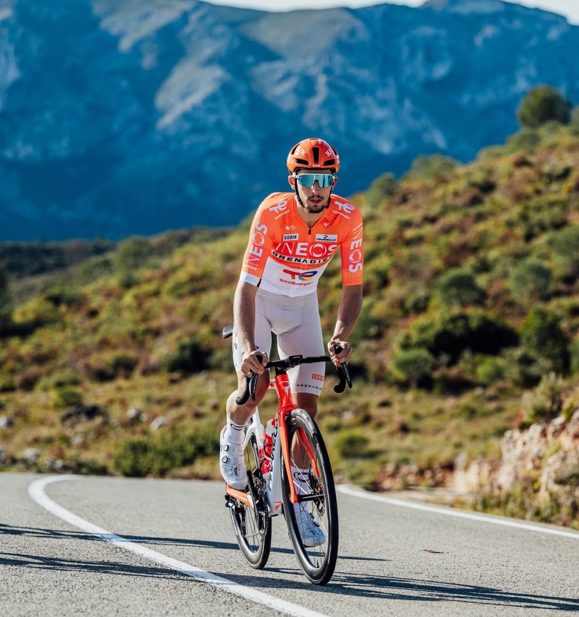 L_Calmejane's tweet photo. Qu’il est beau le vainqueur du Tour de France 2026 🇫🇷 
🔥 🔥 🔥 https://t.co/XFqMF7jYPj
