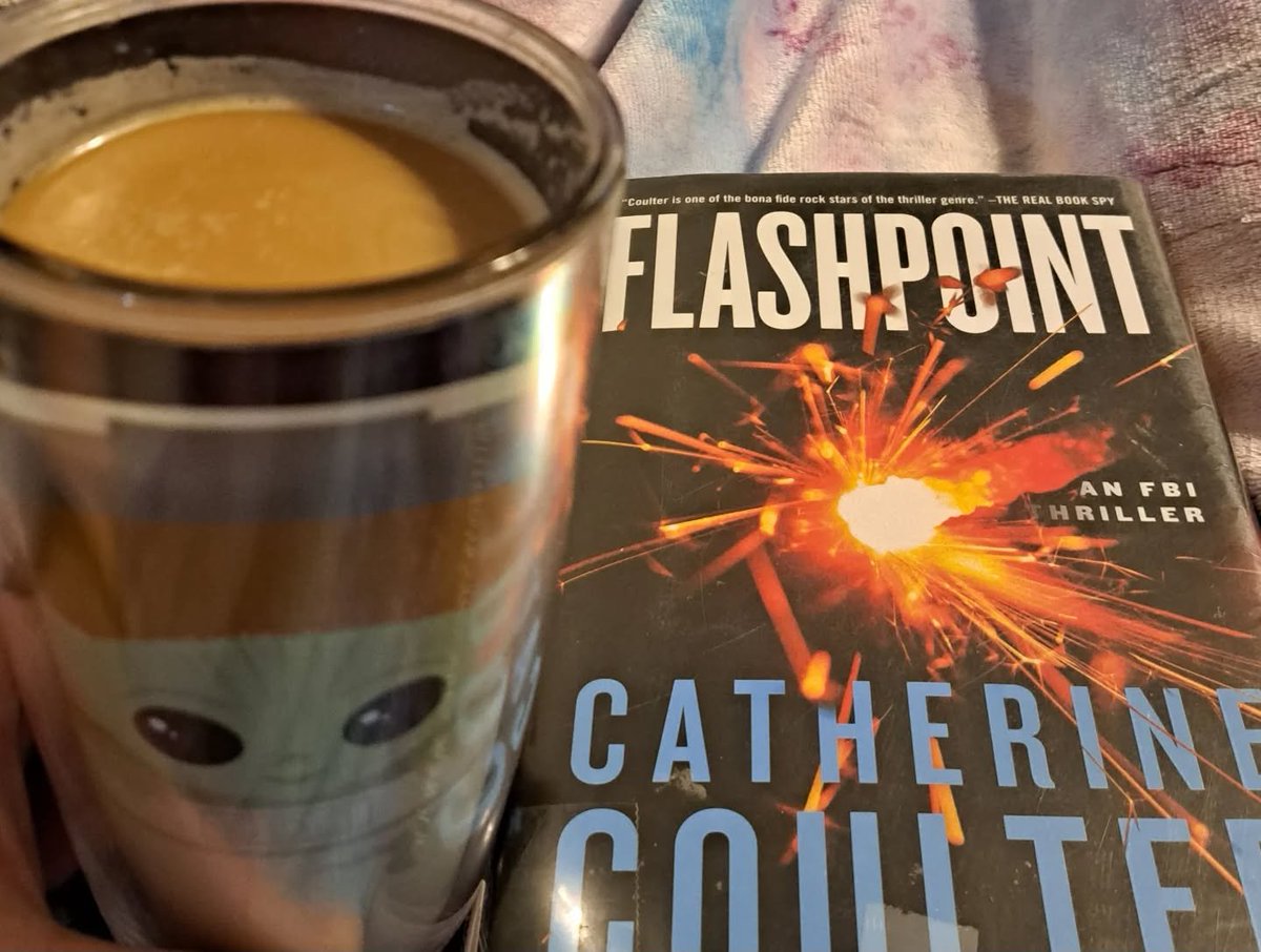 Yleefan's tweet photo. Continuing my 8-year run of enjoying the brand new year with a book and coffee under a cozy blanket. Remember every day is a fresh start not just January 1st. Be good to yourself and others. And avoid road rage (maybe that's more for me 😉)  #happynewyear2026 https://t.co/VlawyjUh9e
