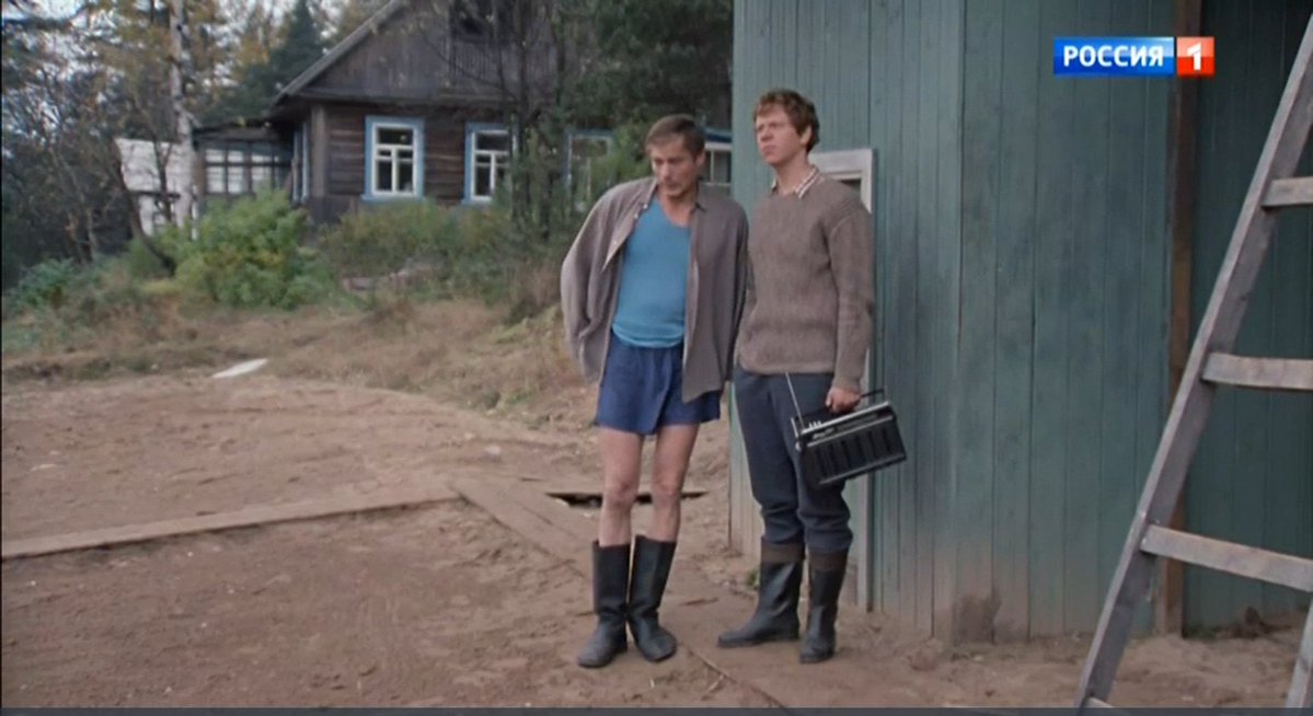 Vassi__'s tweet image. Любовь и Голуби
Не могу пропустить 
А. Михайлов так сильно внешне похож на папу в том возрасте, лет сорока 😍
Рост, и фигура, и лицо, движения... Даже вот такой комичный образ