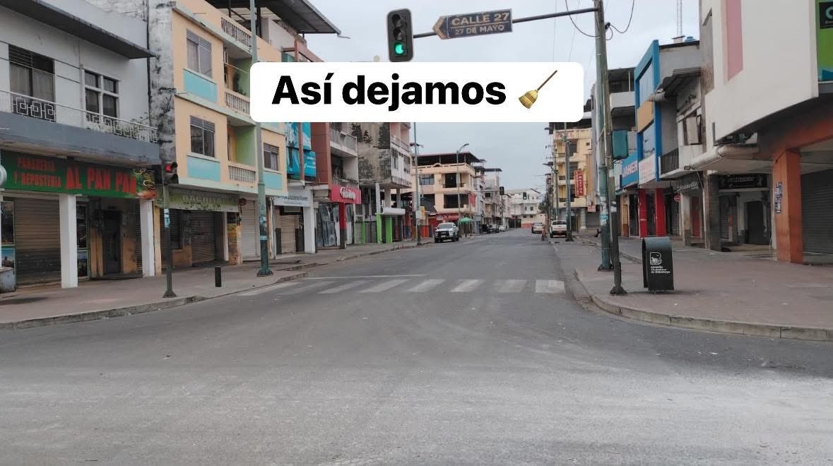 alcaldiabbhy's tweet image. La recolección de desechos en #Babahoyo no para este 1 de enero. Desde ⏰ la madrugada personal de Servicios Públicos cumple la jornada para contribuir con un #BabahoyoLimpio 🧹. 

¡Feliz nuevo año!
#AlcaldíaCiudadanaDeBabahoyo