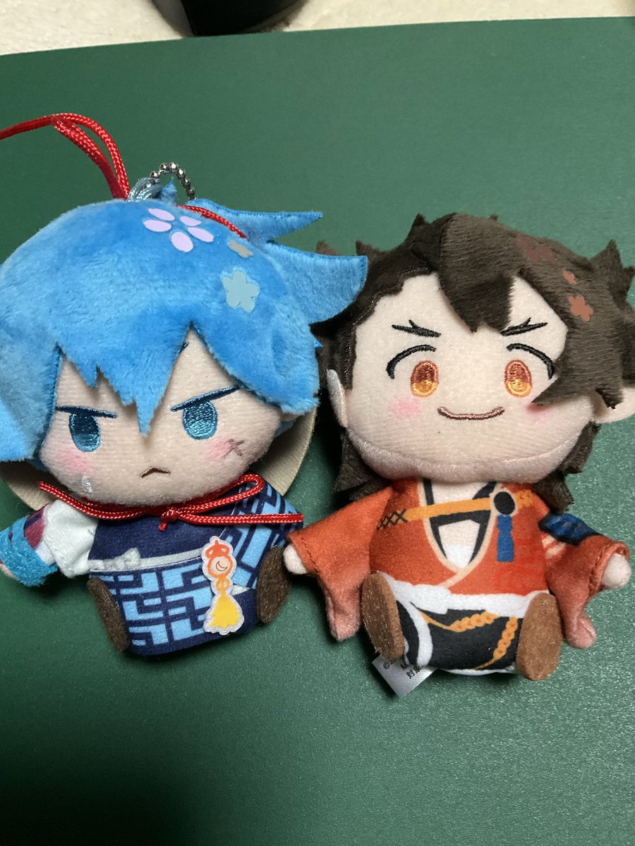 指のうえ2振りお譲りてもいいかなっと思ってたのですが
ひぜんや土佐の相互さんの撮影多いのでむっちゃんはお迎え決定😊
おさよは相互さんが「私が歌仙やるからもっとけ！」とのことでお迎え決定しました