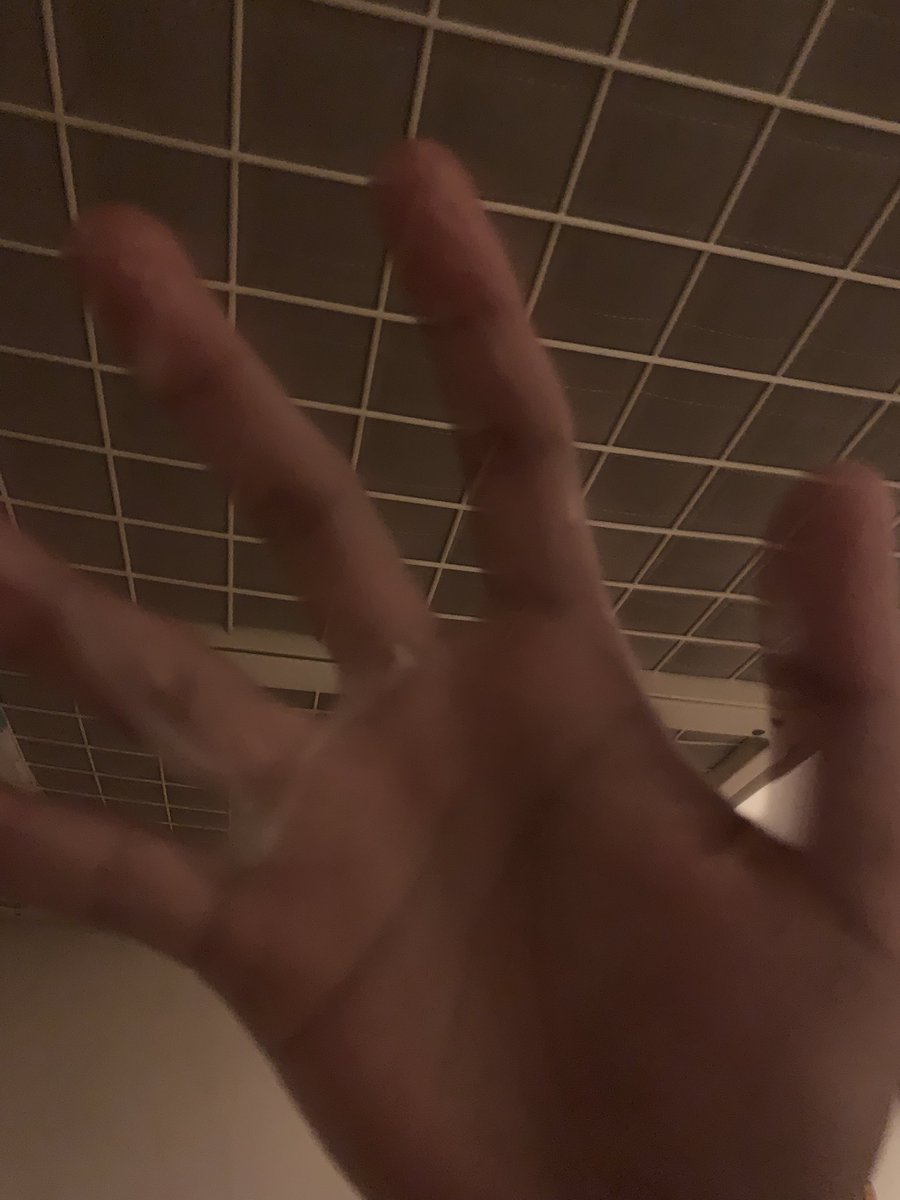 之前一個人色完之後都會進入聖人模式
腦袋都是「天啊我剛剛到底在幹嘛？」

結果最近色完腦袋都是：
我！真的！是一隻超級！色鬼！
（繼續躺在床上一邊偷笑著大喘氣）