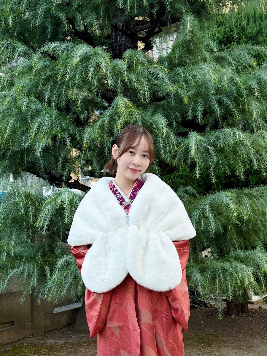 eri_no_a's tweet photo. あけましておめでとうございます🌅

昨年もお世話になりました！
2026年はもっともっと飛躍できる一年にしていきたいです！✨

今年もどうぞよろしくお願いいたします🙇‍♀️

2026年の着物はこちらでした(あんまり見えてなくてすみません😌) https://t.co/IhGH7RpJRk