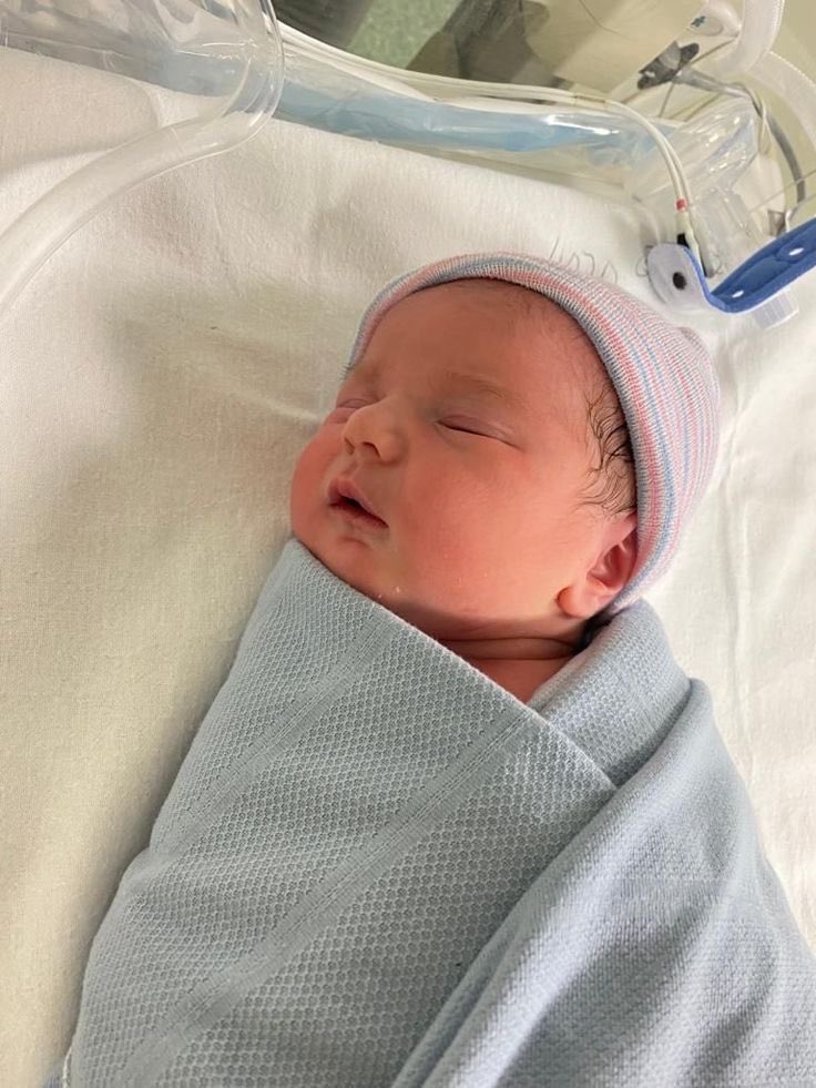 HoopsCrave's tweet image. First baby born in 2026 in Utah has been named Tyrone