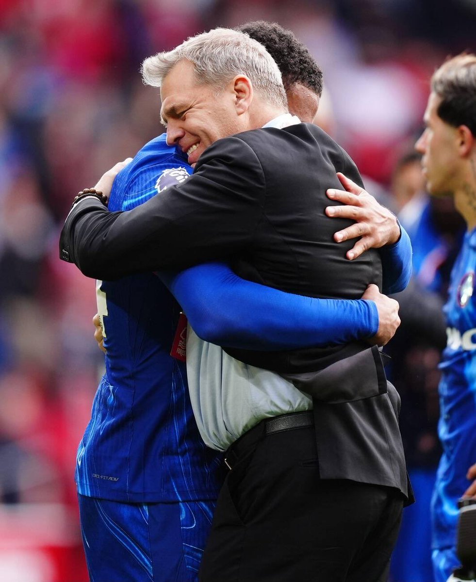 Withbluse's tweet image. ارجوك ي بويلي انقذنا من السرطان
ارجوك ي بويلي انت امل نادينا الوحيد

اخرج اقبالي عن الواجهه واقسم بالله لاشبح لك ماحييت والله العظيم لاشبح لك تكفى فكنا منه

يارب يارب يارب ان الكلب القذر اقبالي يفكنا شره ويبيع حصته