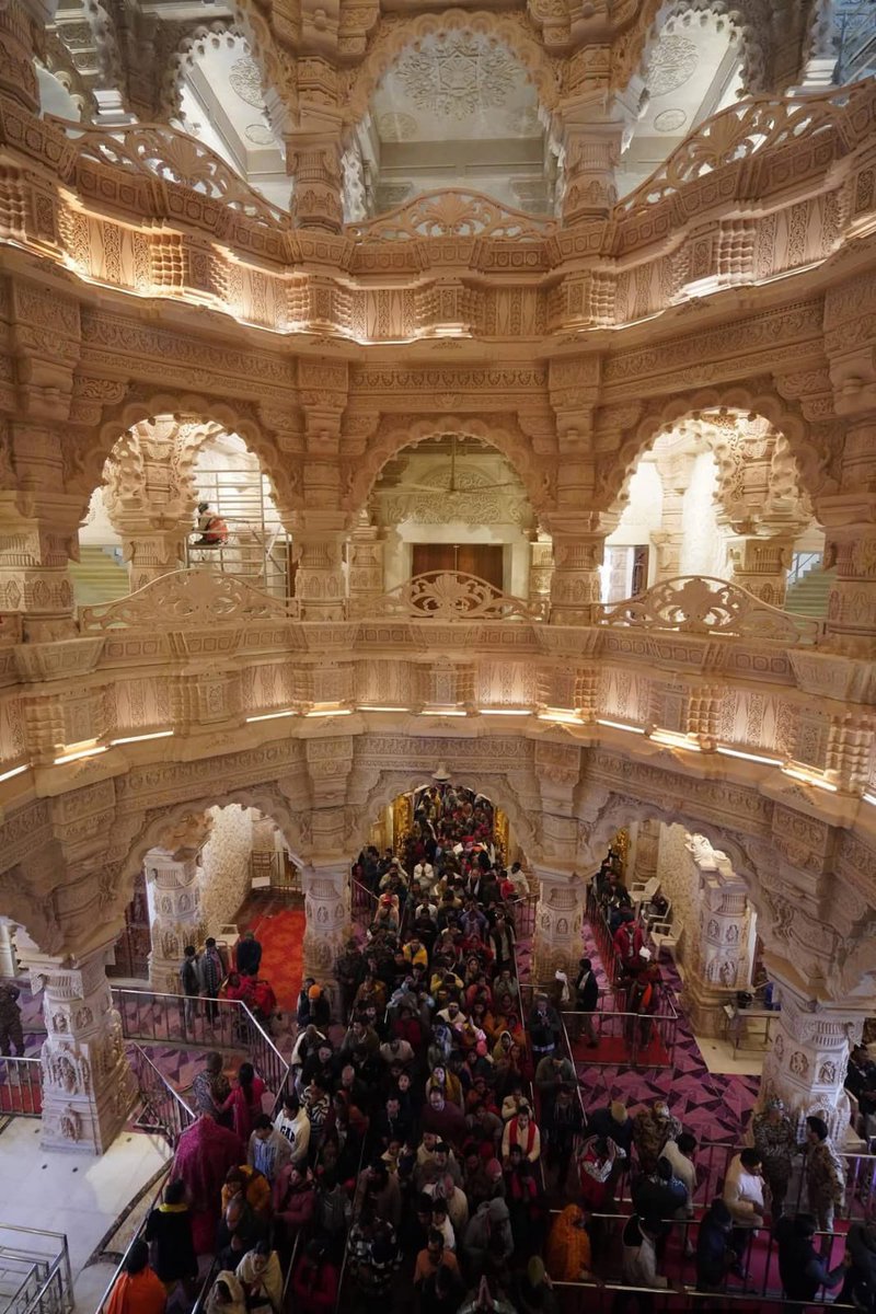 ShriRamTeerth's tweet photo. आज दिनांक १ जनवरी २०२५ को प्रभु श्री रामलला सरकार के दर्शनों को उमड़ा अपार जनसमूह 

On 1 January 2025 today, a massive gathering of devotees thronged to have darshan of Prabhu Shri Ramlalla Sarkar. https://t.co/iIBIfj7a6v