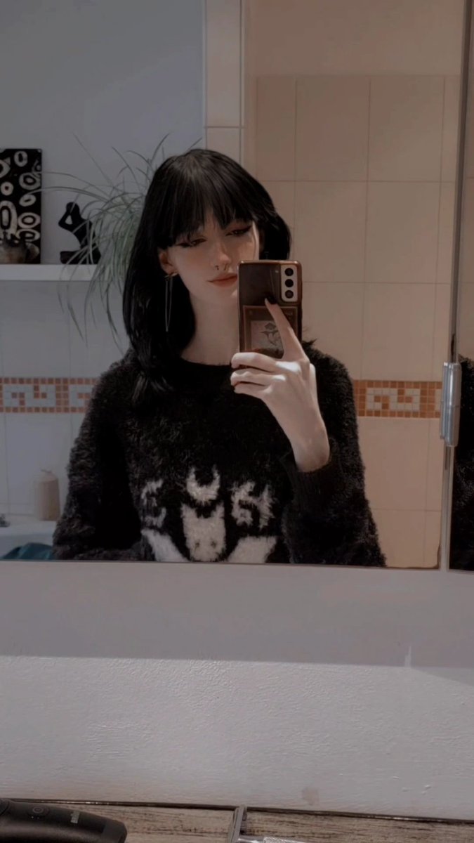 sm0ltiddym0thgf tweet media