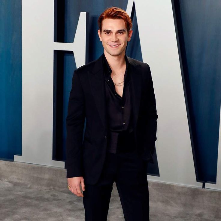 ArchieAndrews__'s tweet image. ¡Un increíble 2026 para nosotros! 🥂