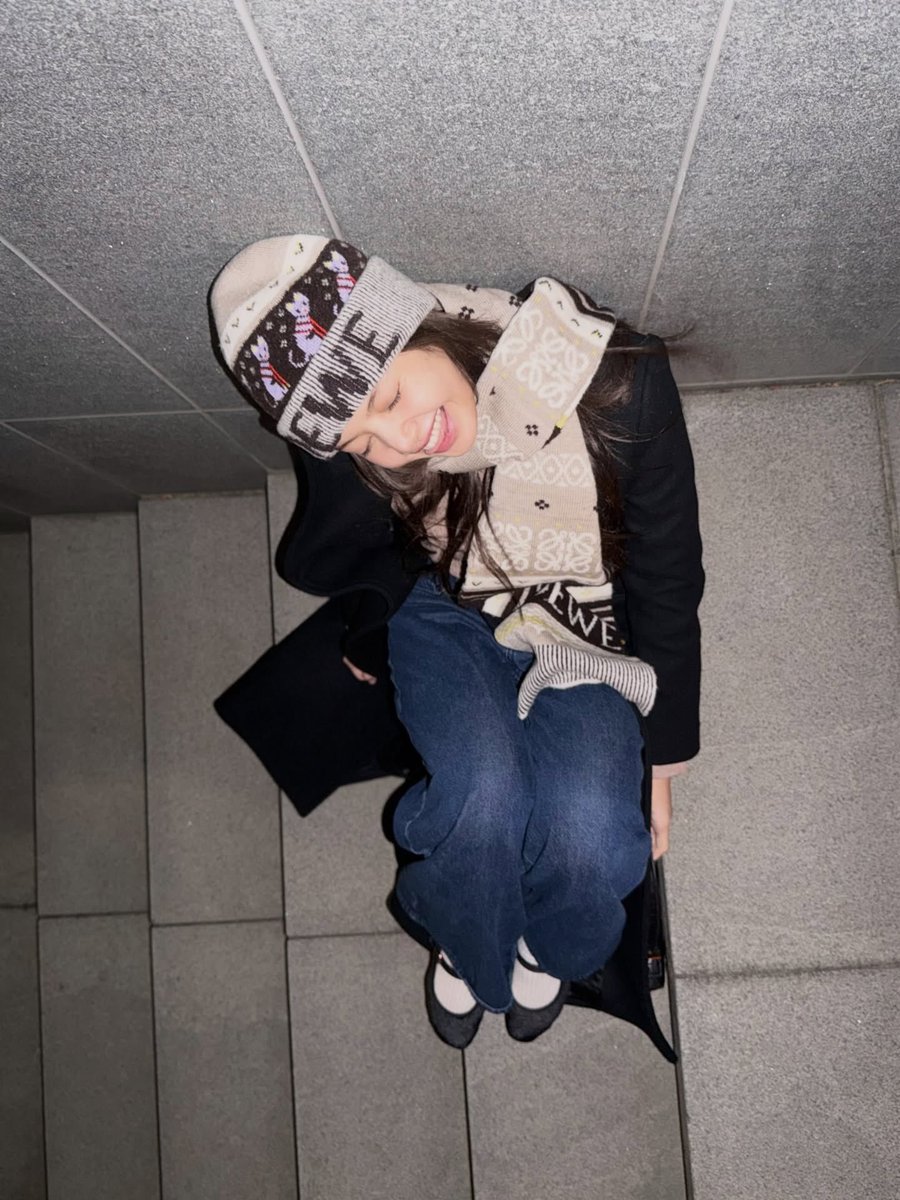 📸 lalalalisa_m updated ig post

#LISA: Not ready to say goodbye to 2025

#LALISA <a href="/wearelloud/">LLOUD</a> 🍪