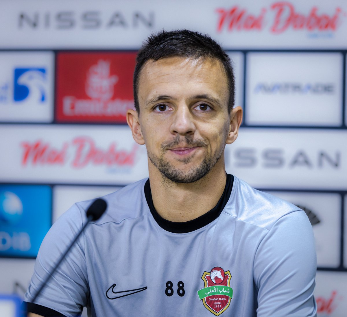 Shabab_AlAhliFC's tweet image. نيمانيا ماكسيموفيتش: ننتظر دعم جماهيرنا في مباراة الجزيرة 
#شباب_الاهلي 
 #دوري_ادنوك_للمحترفين