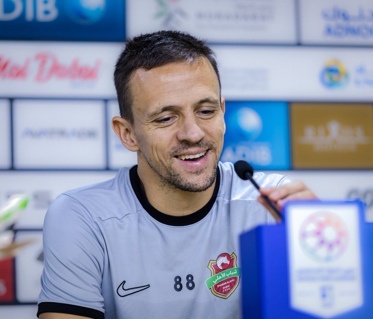 Shabab_AlAhliFC's tweet image. نيمانيا ماكسيموفيتش: ننتظر دعم جماهيرنا في مباراة الجزيرة 
#شباب_الاهلي 
 #دوري_ادنوك_للمحترفين