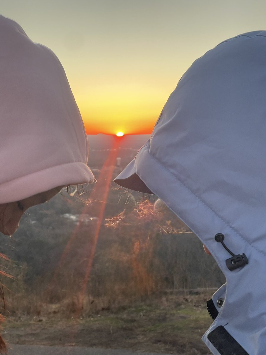 cajuw's tweet photo. Sunrise Family Devotional atop Kennesaw Mountain 2026 Happy New Year!! 

“Teach us to number our days, that we may gain a heart of wisdom.” — Psalm 90:12

As we step into a new year, we want to live with intention—not just letting days pass, but choosing how we live them. https://t.co/1JcJrgf7Mk