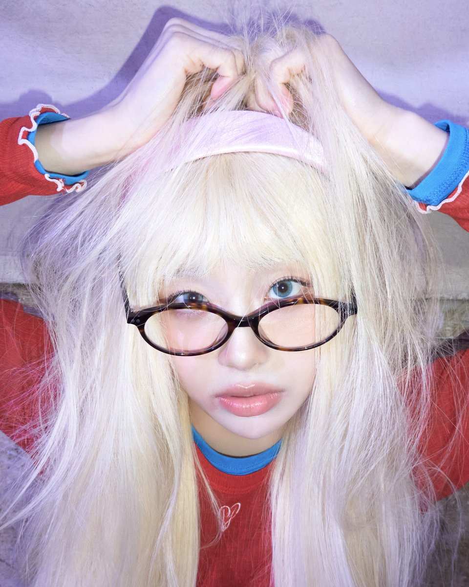 chuu_atrp's tweet image. [💿]
CHUU The First Album [XO, My Cyberlove]

🎧2026.01.07 6PM (KST)

" Ṃäÿḅệ Ï ŀöṿệ ÿöü "

💙CYBERLOVE ARCHIVES

#CHUU #츄 #XOMyCyberlove