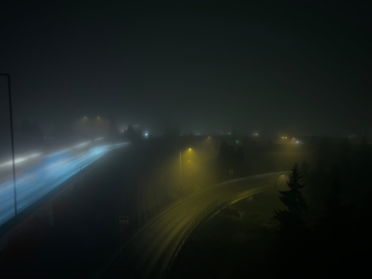 seattleiminyou's tweet image. Someone just taught me that iPhones do long exposure. Hello?????