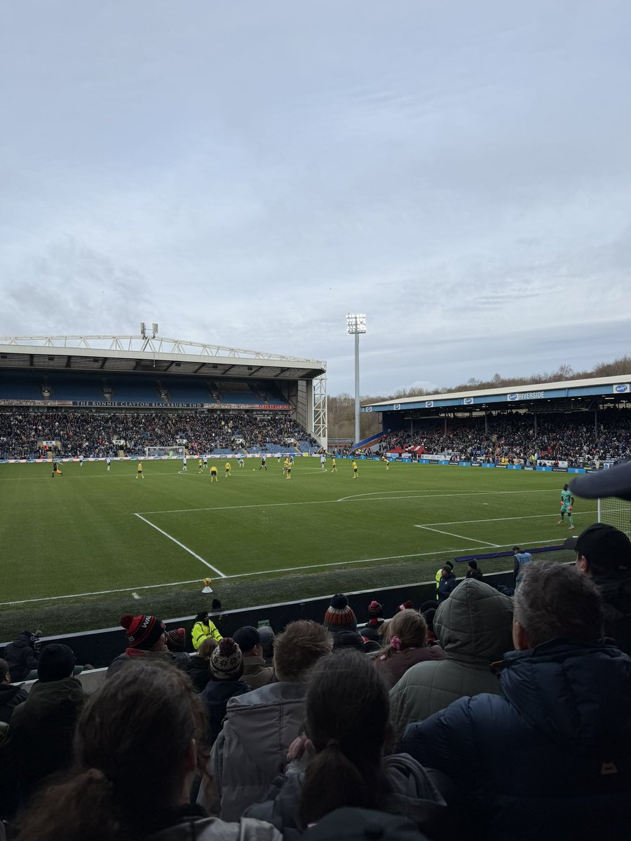 RedDamo6's tweet photo. Great start to the New Year. 3 wins over Christmas. Climbing up the table 🙌🏼 https://t.co/J7mUxtRfJK