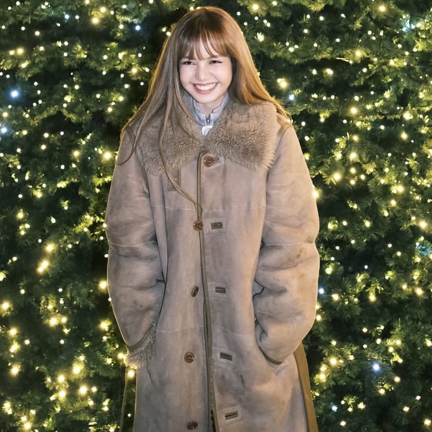 lalisamgger's tweet photo. Wishing you the best 2026 for you. You deserves the world 🥹🤍 https://t.co/LKalRgYGGK