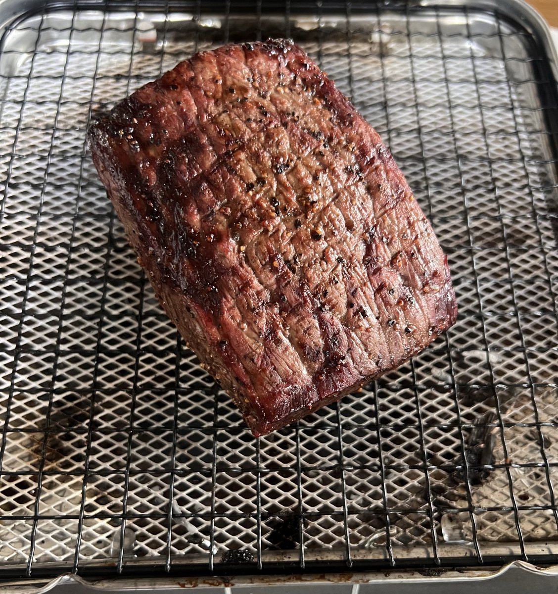 バイト終わりの娘におせち食べさせながら晩酌
赤エビ大きくて美味いし奮発した黒毛和牛のたたきバカうまだしほぼ寝ないで初仕事した俺には効くぜ