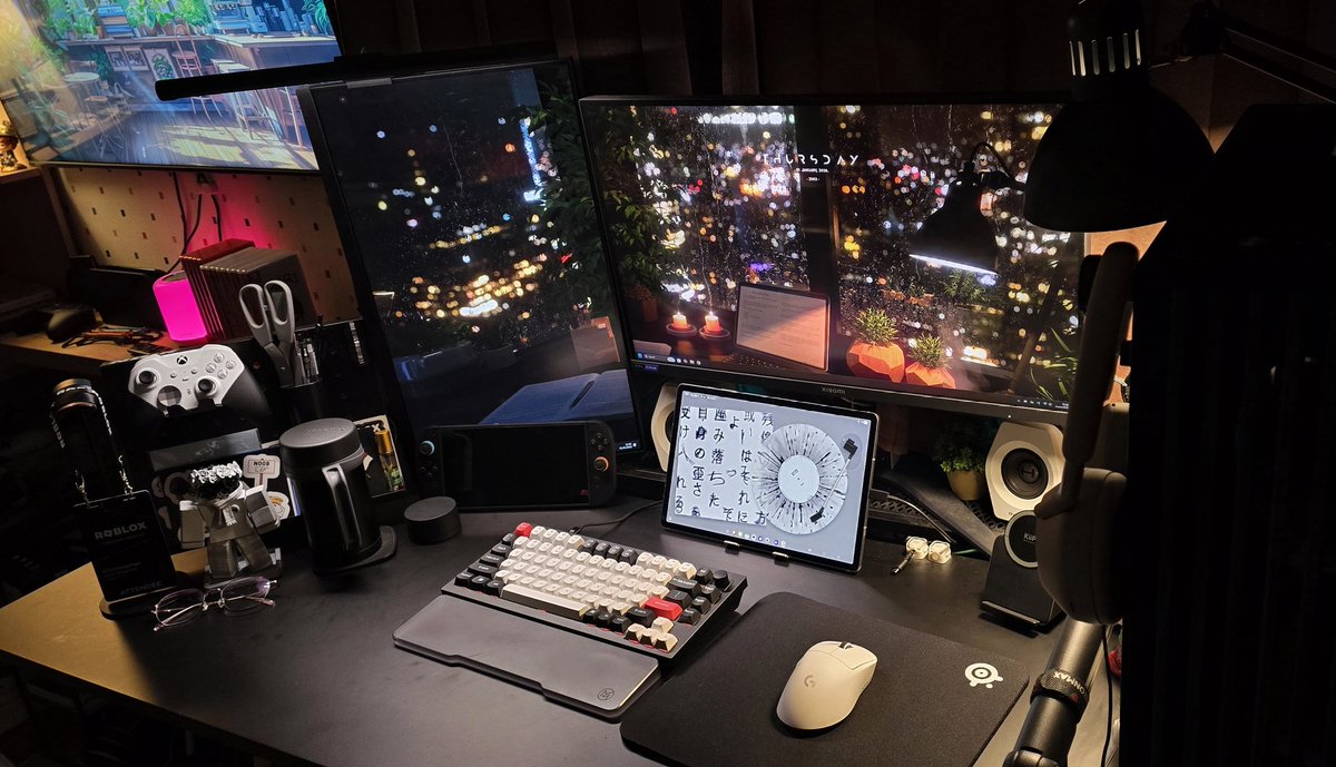 Christopher tweet media