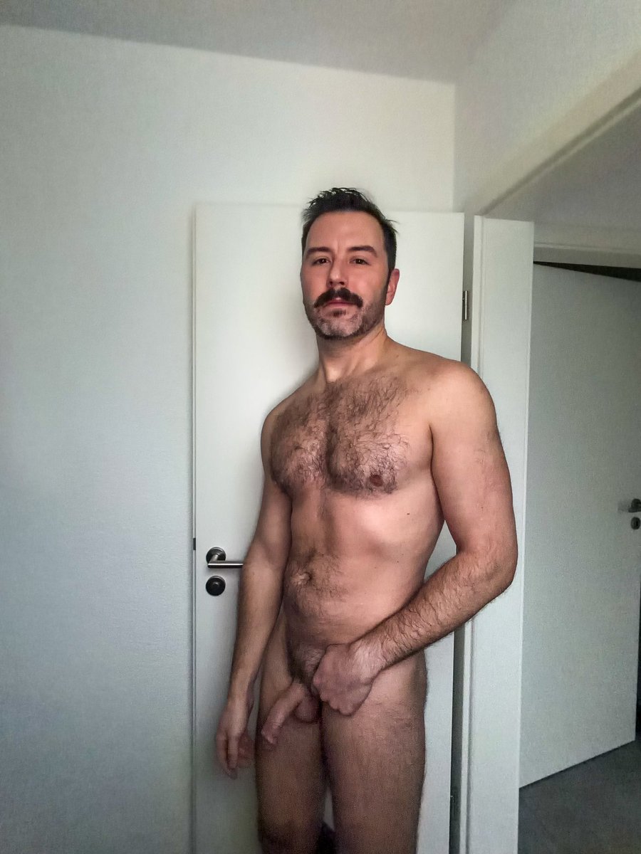 mattingermany7's tweet photo. Happy Nude Year! 😉 https://t.co/ENgF0dMtad