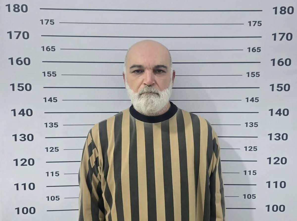 صرلو 50 سنة بيصيح يا علي وما رد عليه

 صاح مرة وحدة يا جولاني رد عليه بنفس اليوم