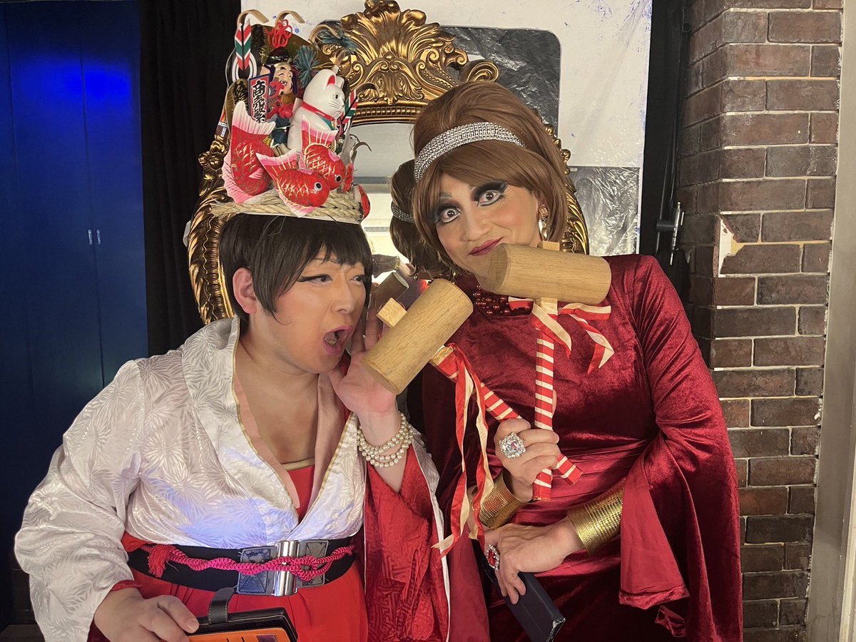 大晦日は、大掃除？中掃除？をしてから、第24回女装紅白歌合戦へ。

今回は大トリになってしまったので、『天城越え』を、いつもより少し長め&amp;やや豪華バージョン&amp;でお届けしました。