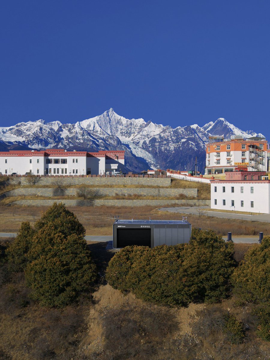 WilliamLiNIO's tweet image. Kicking off 2026 with exciting news: with the launch of Power Swap Station｜Deqin Meili Snow Mountain, our Yunnan-Xizang Battery Swap Route is now complete!🚗🔋

Starting in Kunming with a total distance of 2,700+ km, the route has 19 swap stations, roughly one every 142 km. From…