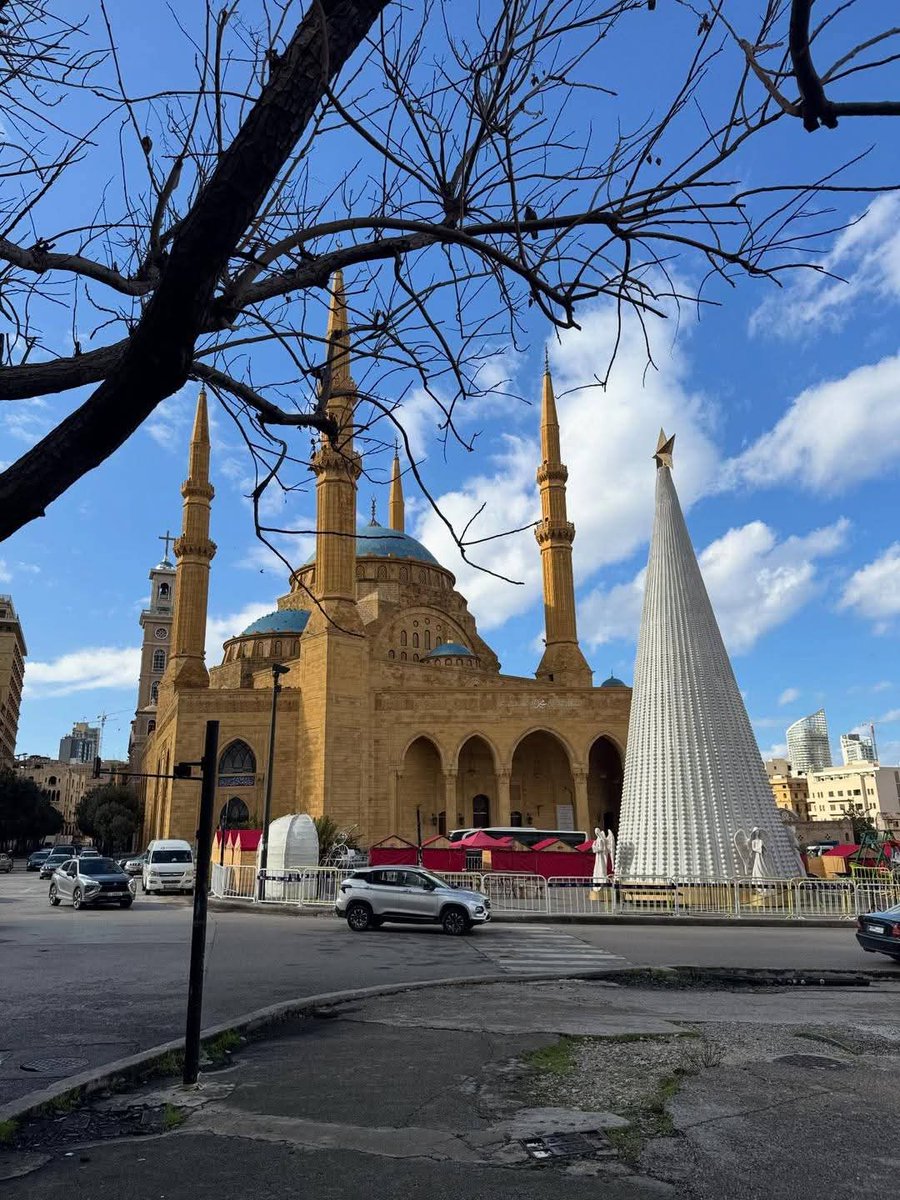 BeirutPhoto23's tweet image. بيروت… الحبّ الأوّل، والحبّ اللي ما إلو أخير ❤️