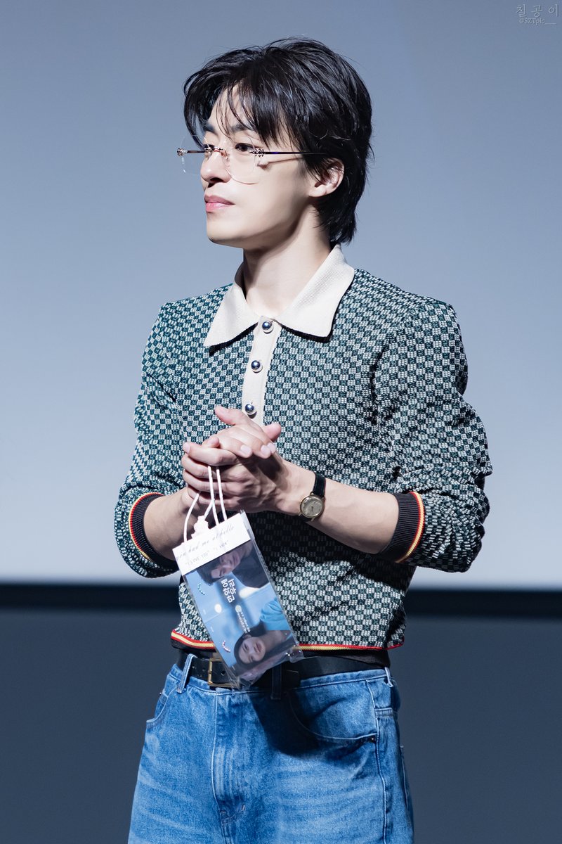 SZTpic___'s tweet photo. 260101 영화 <만약에 우리> 월드타워 무대인사 
구교환 배우님(1) https://t.co/qu9l6nESSo