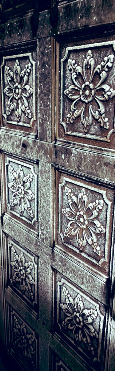 玄関って凍るんだね🥶
こんなに凍っているお家初めてみた💦
けして雪の結晶じゃないよ😂
しかも、外じゃなく中🤣
でも、部屋は、暖かい 笑