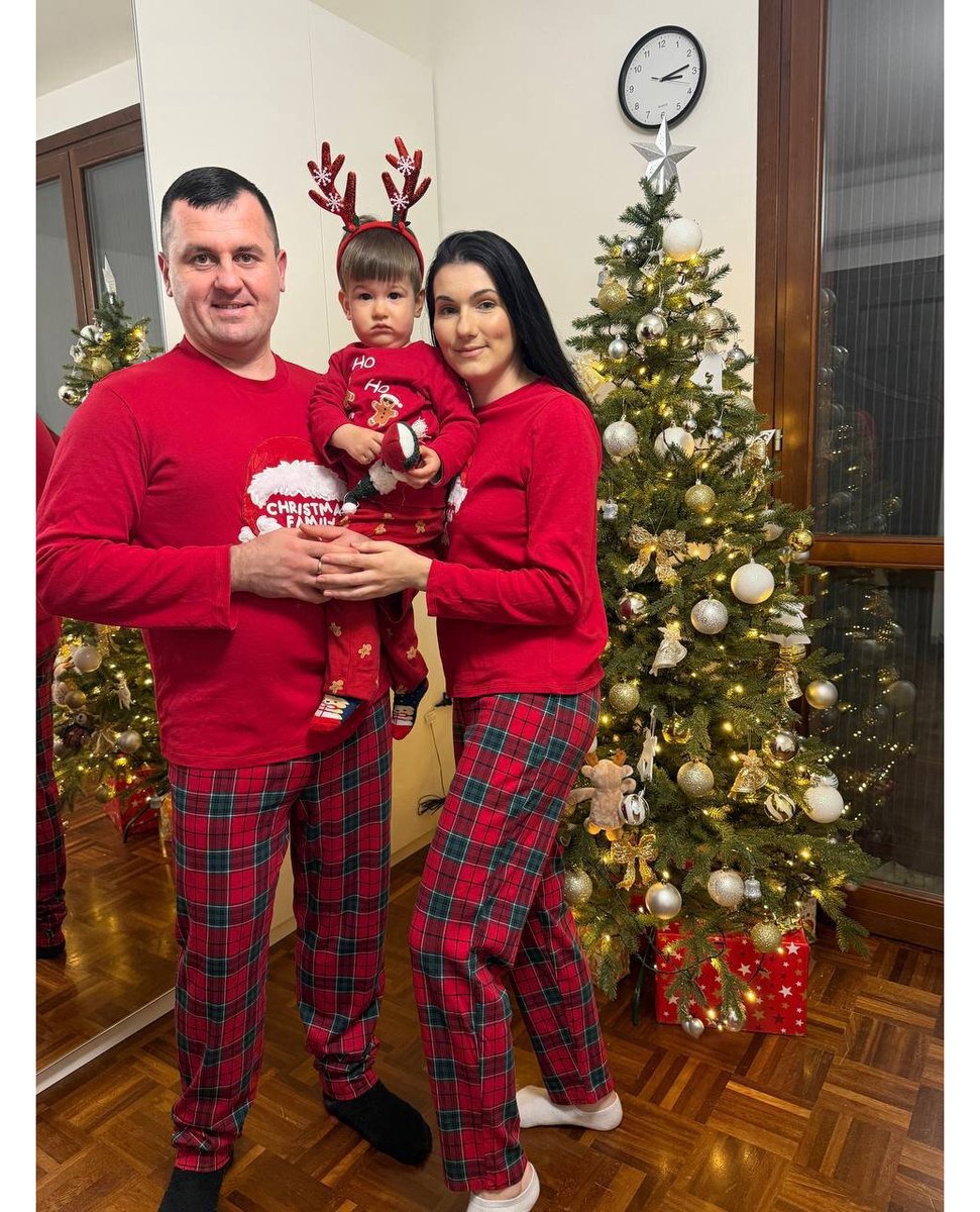 succes365's tweet photo. С Новым годом тебя 🎄✨

Пусть этот год принесет больше радости, новых достижений и крутых возможностей.
Пусть рядом будут сильные, интересные, вдохновляющие люди, новые знакомства и правильные встречи 🤝

Желаю много денег 💰 — как... https://t.co/ssXEfh9k9n https://t.co/caDy0zyqvb