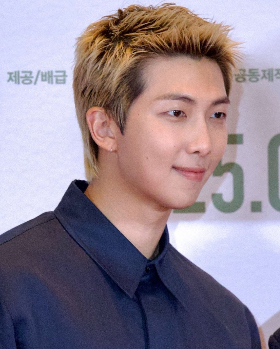 namjoon looks so handsome
