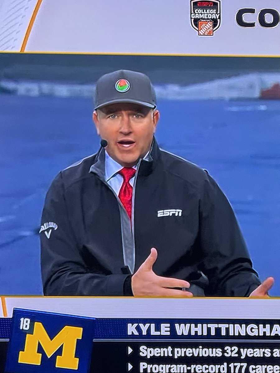 bkoo's tweet photo. Kirk Herbstreit looks like your friend who went on vacation , but lost his suitcase, so he has to wear only clothes he’s borrowing from all of his friends https://t.co/SBCXHBqLLR
