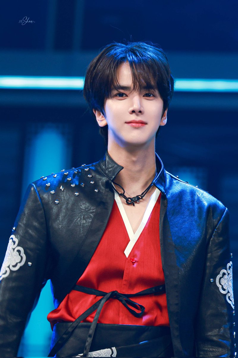 KYH_Global's tweet image. 251231 MBC Gayo Daejejeon #YOUNGHOON

cr. 16Shaw_ (weibo)
더보이즈 영훈 #더보이즈 #영훈 #THEBOYZ #더보이즈영훈 🍞