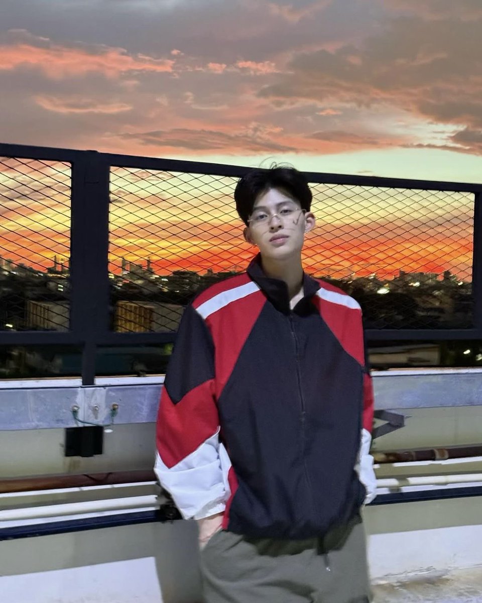 little_ploypp's tweet image. ปอนด์ ณราวิชญ์ หน้าสดไม่เซ็ทผมคือเดอะเบส ยกให้เป็นที่หนึ่งในใจ