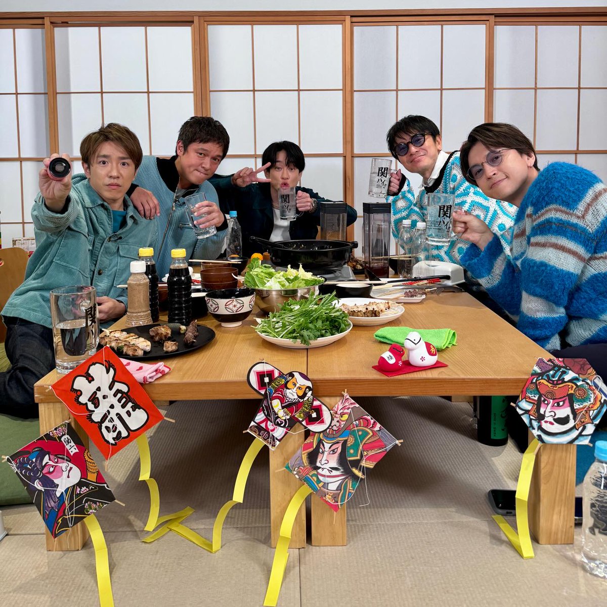 SE8Archive_info's tweet image. 🎍 新年のご挨拶 🎍

エイターの皆さま、
あけましておめでとうございます
2026年も、
SUPER EIGHTの活動を穏やかに、
そして健やかに見守れる一年となりますように

本年もどうぞよろしくお願いいたします

#SUPER_EIGHT