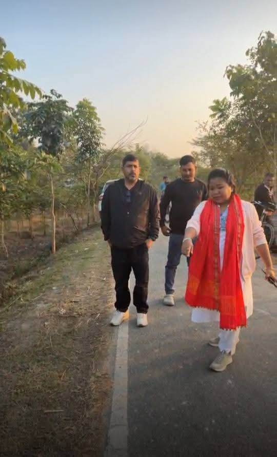 AITCakashH's tweet image. 3 जनवरी, शनिवार को AITC के सर्वभारतीय महासचिव श्री @abhishekaitc जी अलीपुरद्वार के माझेरडाबरी चाय बागान में संगठनात्मक कार्यक्रम हेतु आ रहे हैं।
तैयारियों के तहत आज सभा स्थल का निरीक्षण किया गया। ✊🔥

#AbhishekBanerjeeZindabad #TrinamoolCongress
#KalchiniBlock  #TMYC