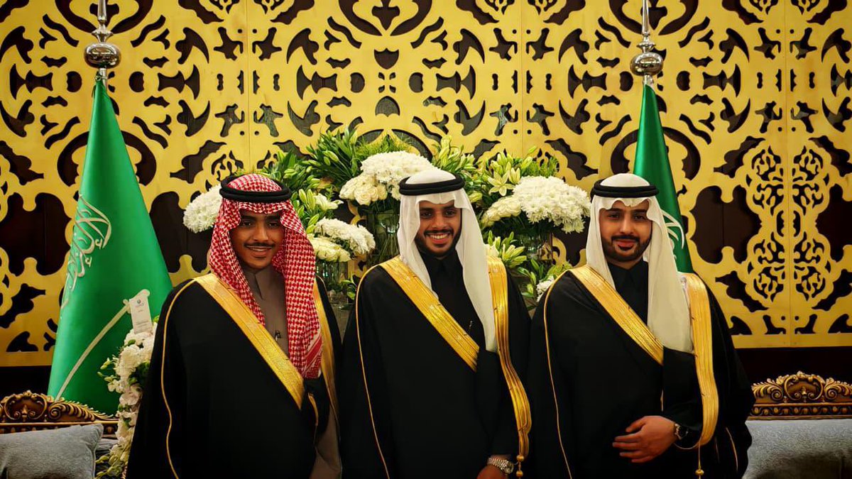 أسرة ال عساكر tweet media