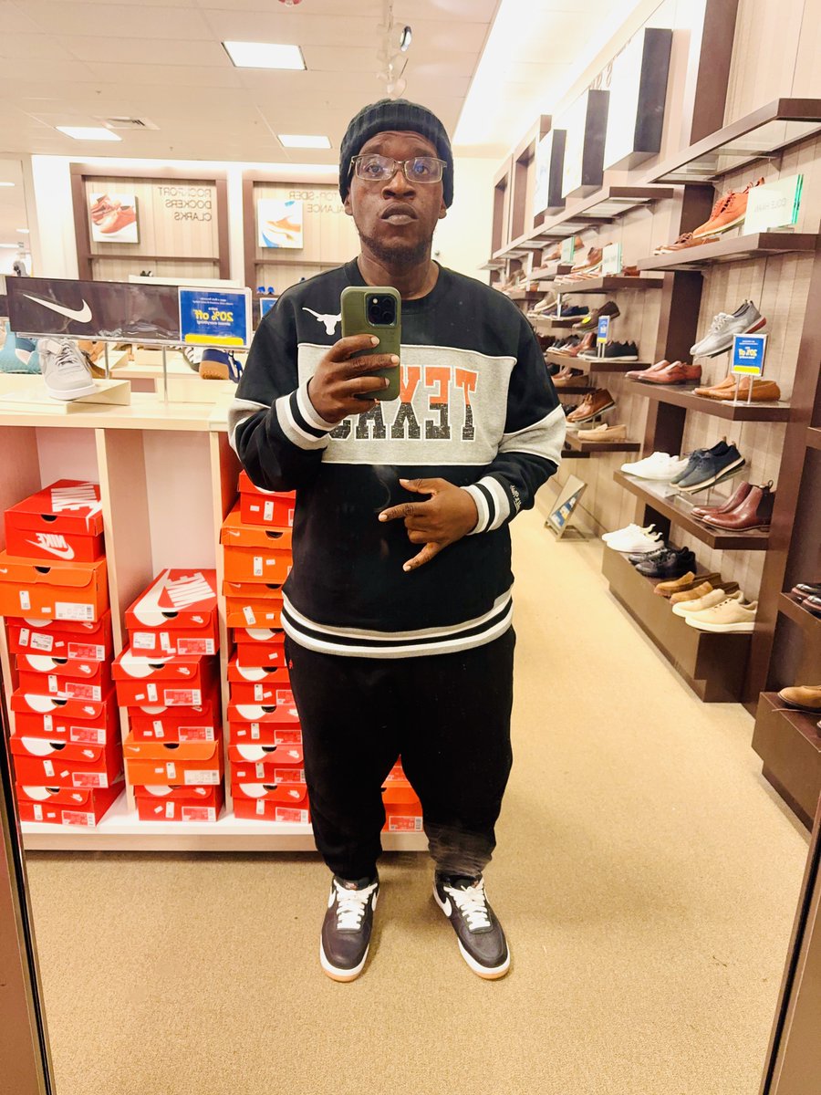 Happy New Year 🎆🎉 My boys Won Yesterday! Definitely will be making a visit out to Texas this year! Weightloss Check-I’m down 320 lbs in almost 3 years. Weighed in yesterday at 268. I’m 8 lbs from my goal weight of 260. #HookEm #Texas #weightlossjourney #HappyNewYear2026