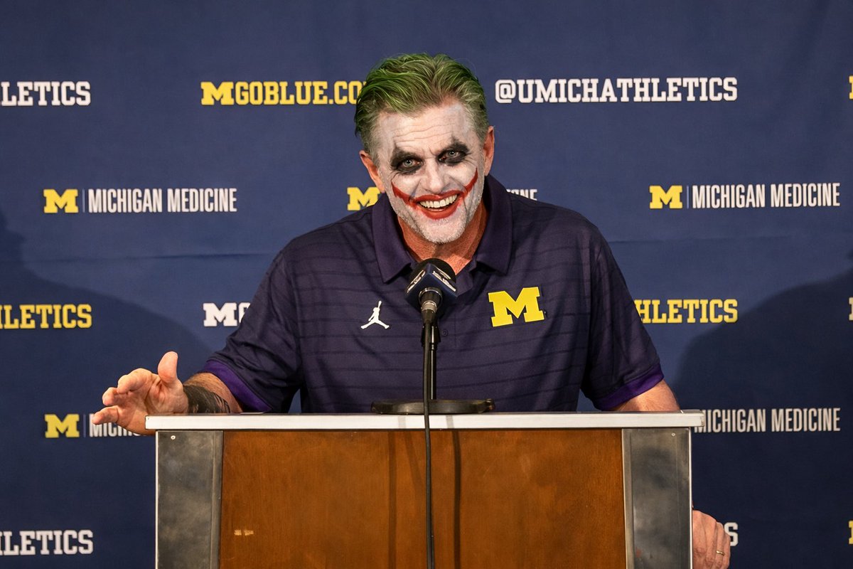 CoachScalleywag's tweet image. You either die a hero, or live long enough to see yourself become the villain.