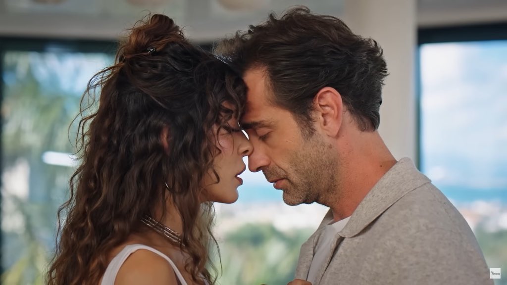 tüm fandomu minbur ulumasına davet ediyorum büyük harf aaauuuuu

BenLeman DisneyPlusta