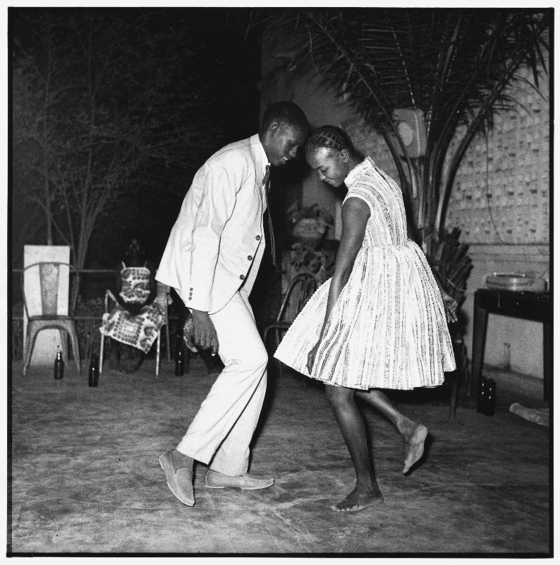 BastienBrun's tweet photo. En 2026, on garde le tempo. #BonneAnnée (Crédit photo : Malick Sidibé) https://t.co/Nle6G3rQQN