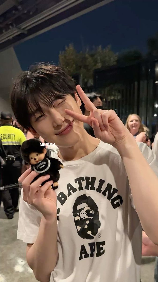 sunooging's tweet image. 너무착하시고잘생기고귀엽다