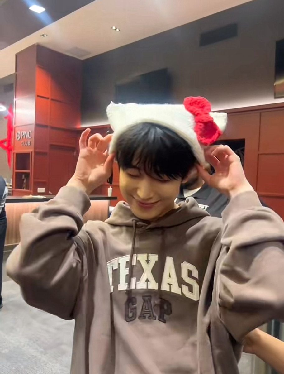 sunooging's tweet image. 너무착하시고잘생기고귀엽다