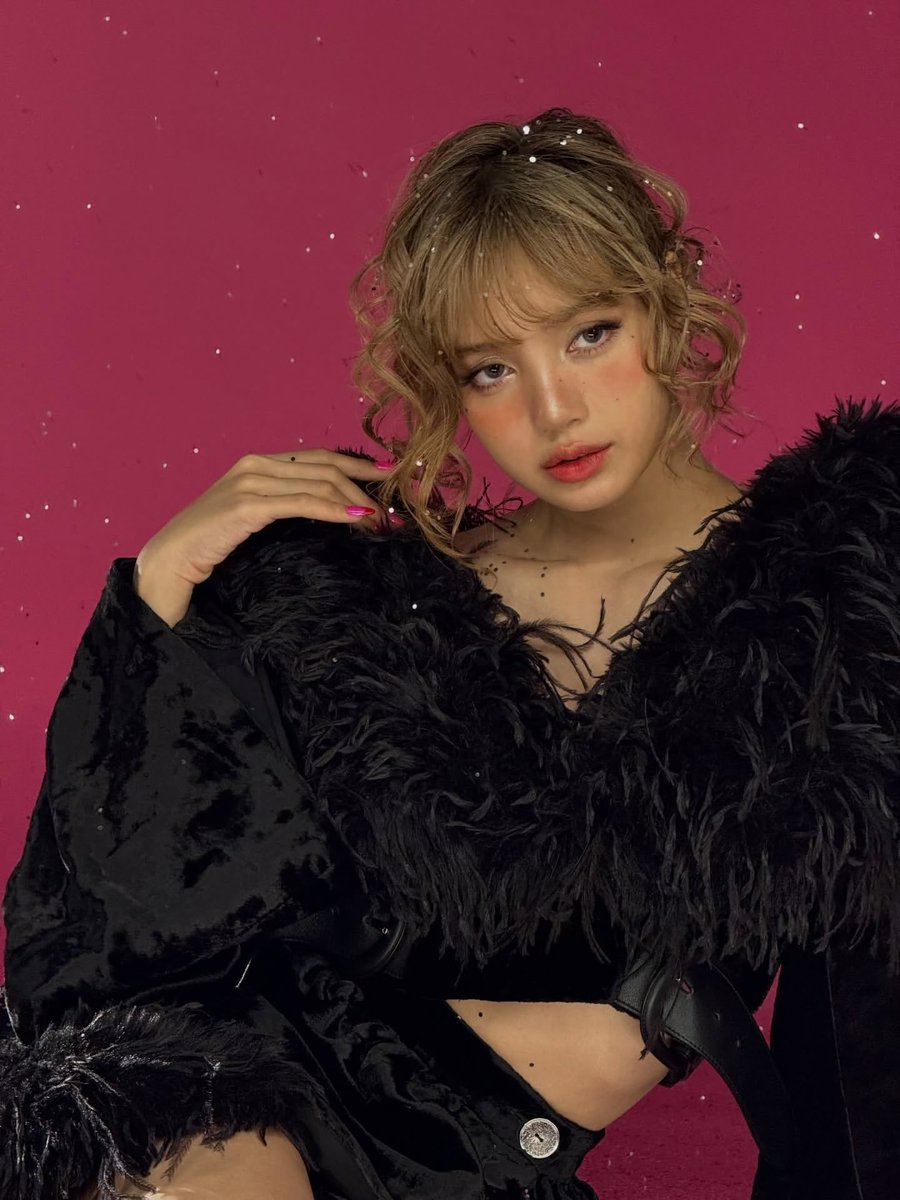 LALINSTAGRAM | Atualização de LISA em sua conta (lalalalisa_m) [4